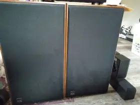 L630 A/D/S/ Floor Audio Speakers