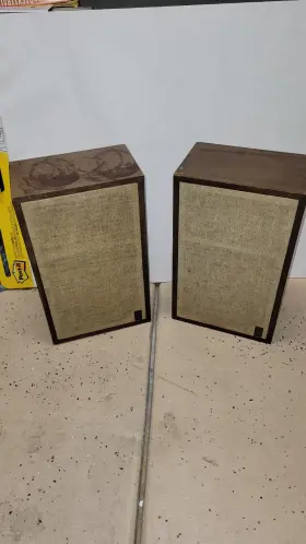003312 ACOUSTIC RESEARCH Speakers Need