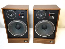 AR-18 ACOUSTIC RESEARCH Book Shelf Speakers Serviced Box #2 AR-18 ACOUSTIC RESEARCH Book Shelf Speakers Serviced Box #2