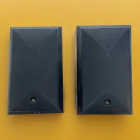 AR17 ACOUSTIC RESEARCH Bookshelf Speakers Prewoned AR17 ACOUSTIC RESEARCH Bookshelf Speakers Prewoned