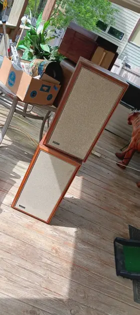 A-252570 ADVENT Speakers Slant Nose Great