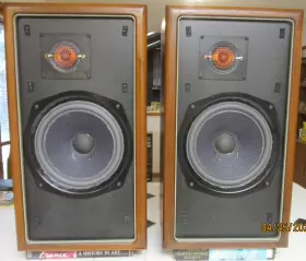 Advent The Loudspeaker - A Fine Re-furb Pair 10 Inch Woofer Advent The Loudspeaker - A Fine Re-furb Pair 10 Inch Woofer