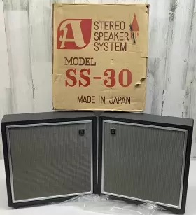 SS-30 AKAI Stereo Speakers Watts Box