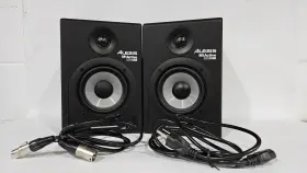 M1-ACTIVE-520-USB ALESIS Speaker Box Cords