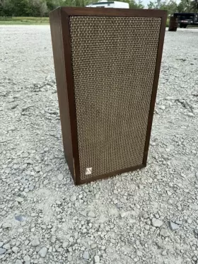 KN-3005 ALLIED RADIO Knight Floor Speaker Cabinet KN-3005 ALLIED RADIO Knight Floor Speaker Cabinet