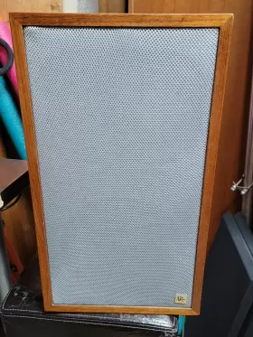 AR-2AX AR Speaker Grills Badges #2