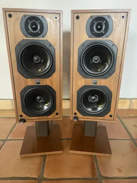 DM1400 B-W Bowers Wilkins Audiophile Speakers Finish DM1400 B-W Bowers Wilkins Audiophile Speakers Finish
