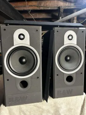 DM560 B-W Bowers Wilkins Bookshelf Speakers DM560 B-W Bowers Wilkins Bookshelf Speakers