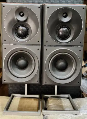 S80.2 BANG OLUFSEN Denmark Beovox Stand S80.2 BANG OLUFSEN Denmark Beovox Stand