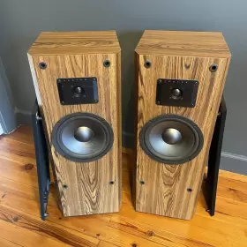 V820 BIC Venturi Audio Floor Speakers V820 BIC Venturi Audio Floor Speakers