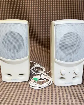 SBS52 CAMBRIDGE SOUNDWORKS Multimedia Desktop Speakers