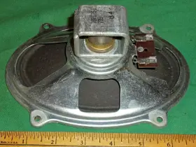 76P036-1 CARBONNEAU Speaker