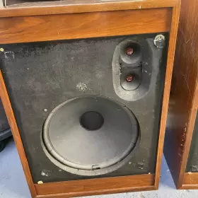 217R CERWIN-VEGA Loud Speakers #2 217R CERWIN-VEGA Loud Speakers #2