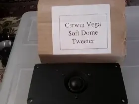 9307 CERWIN-VEGA Nos Dome Tweeters