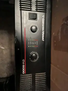 CV-5000 CERWIN-VEGA Amplifier