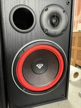 E-208 CERWIN-VEGA Bookshelf Speakers #3 E-208 CERWIN-VEGA Bookshelf Speakers #3
