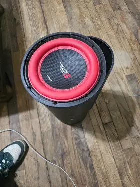 V84D091400120 CERWIN-VEGA Subwoofer Enclosed