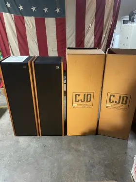 400C CJD SOUND SYSTEMS CHUCK DAVIES Speakers