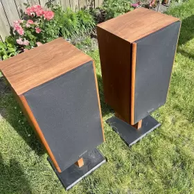 M905 DAHLQUIST Floor Speakers Stands #3 M905 DAHLQUIST Floor Speakers Stands #3