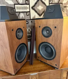 SF-10 DBX Soundfield Imaging Speakers SF-10 DBX Soundfield Imaging Speakers