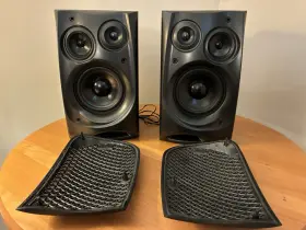 USC-600 DENON Bookshelf Speakers Sound Great USC-600 DENON Bookshelf Speakers Sound Great