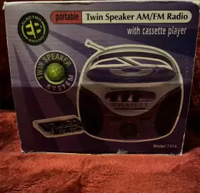 7414 ELECTRO Mini Twin Speaker Am Fm Cassette Radio
