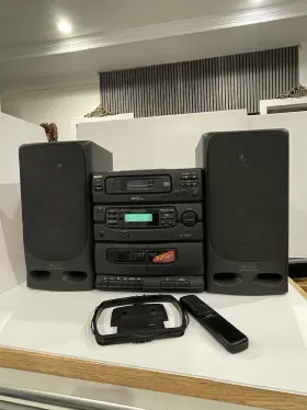 DC-D9U GARRARD SPEAKERS AND SANYO SYSTEM Sharp Clean Sound DC-D9U GARRARD SPEAKERS AND SANYO SYSTEM Sharp Clean Sound