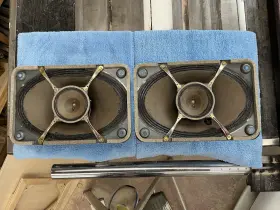 2132 ISOPHON Speaker