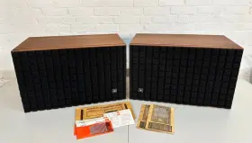L100A JBL Century Bookshelf Speakers Finish L100A JBL Century Bookshelf Speakers Finish