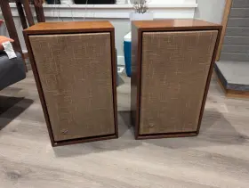 VS-5322 JVC Bookshelf Speakers Woodgrain