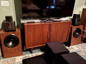 105.2 KEF Speakers