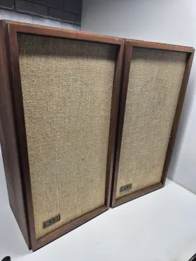 45987 KLH Seventeen Speakers Acoustic Suspension Loudspeaker 45987 KLH Seventeen Speakers Acoustic Suspension Loudspeaker