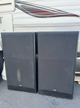 9154 KLH Speakers Thumpers Loud Crisp #2 9154 KLH Speakers Thumpers Loud Crisp #2