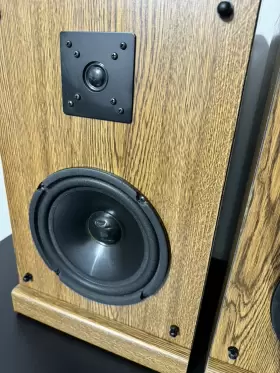 AV4001 KLH Speakers Perfectly #2 AV4001 KLH Speakers Perfectly #2
