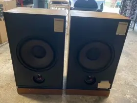 90023372-90023373 KLIPSCH Speakers Oak #2 90023372-90023373 KLIPSCH Speakers Oak #2