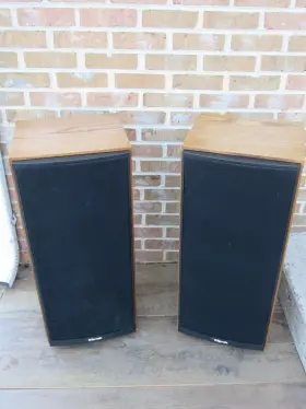 KG42 KLIPSCH Oak Kg Floor Loud Speakers Set Up #2