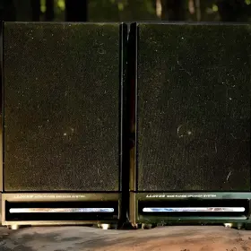SS002 LLOYDS Bookshelf Speakers