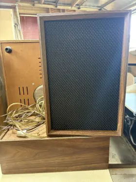 WW-7444-0029-219A LLOYDS High Fidelity Bass Reflex Sound