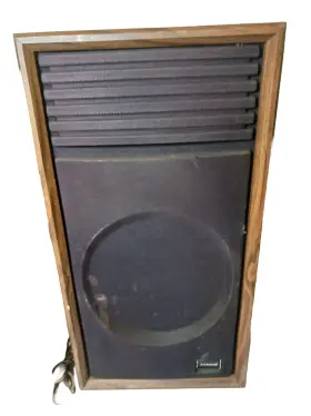 WW9085 LLOYDS Speakers Sound #2