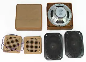 F46XB12 MAGNADYNE School Car Stereo Speakers Audiovox F46XB12 MAGNADYNE School Car Stereo Speakers Audiovox