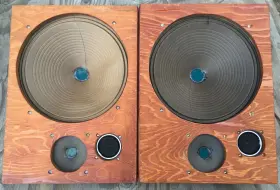 232025 MAGNAVOX Speaker Set Left Right Alnico #2 232025 MAGNAVOX Speaker Set Left Right Alnico #2