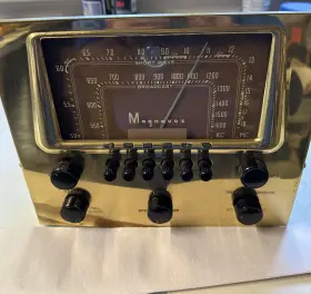 48510 MAGNAVOX Tubewith Tuner Console Tube Amp 48510 MAGNAVOX Tubewith Tuner Console Tube Amp