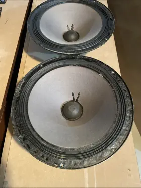 58122 MAGNAVOX Speakers