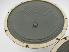 581223-1 MAGNAVOX Woofers #3