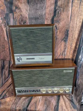 FM-38 MAGNAVOX Wooden Penthouse Tabletop Cabinet Tube Radio FM-38 MAGNAVOX Wooden Penthouse Tabletop Cabinet Tube Radio