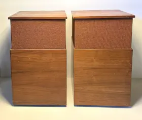 2903A MONTGOMERY WARD Midcentury Omnidirectional Wood