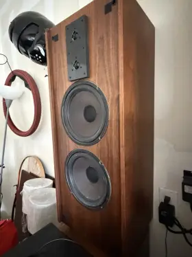 101013 NORMAN LABORATORIES Floor Speakers Wood Cabinet 101013 NORMAN LABORATORIES Floor Speakers Wood Cabinet