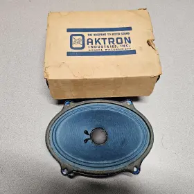 57E8C OAKTRON Nos Speaker Auto Cb Magnet