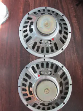 10J4-11 OXFORD Speakers