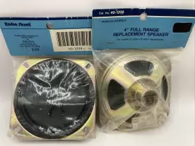 40-1208 RADIOSHACK Speakers Cat Realistic